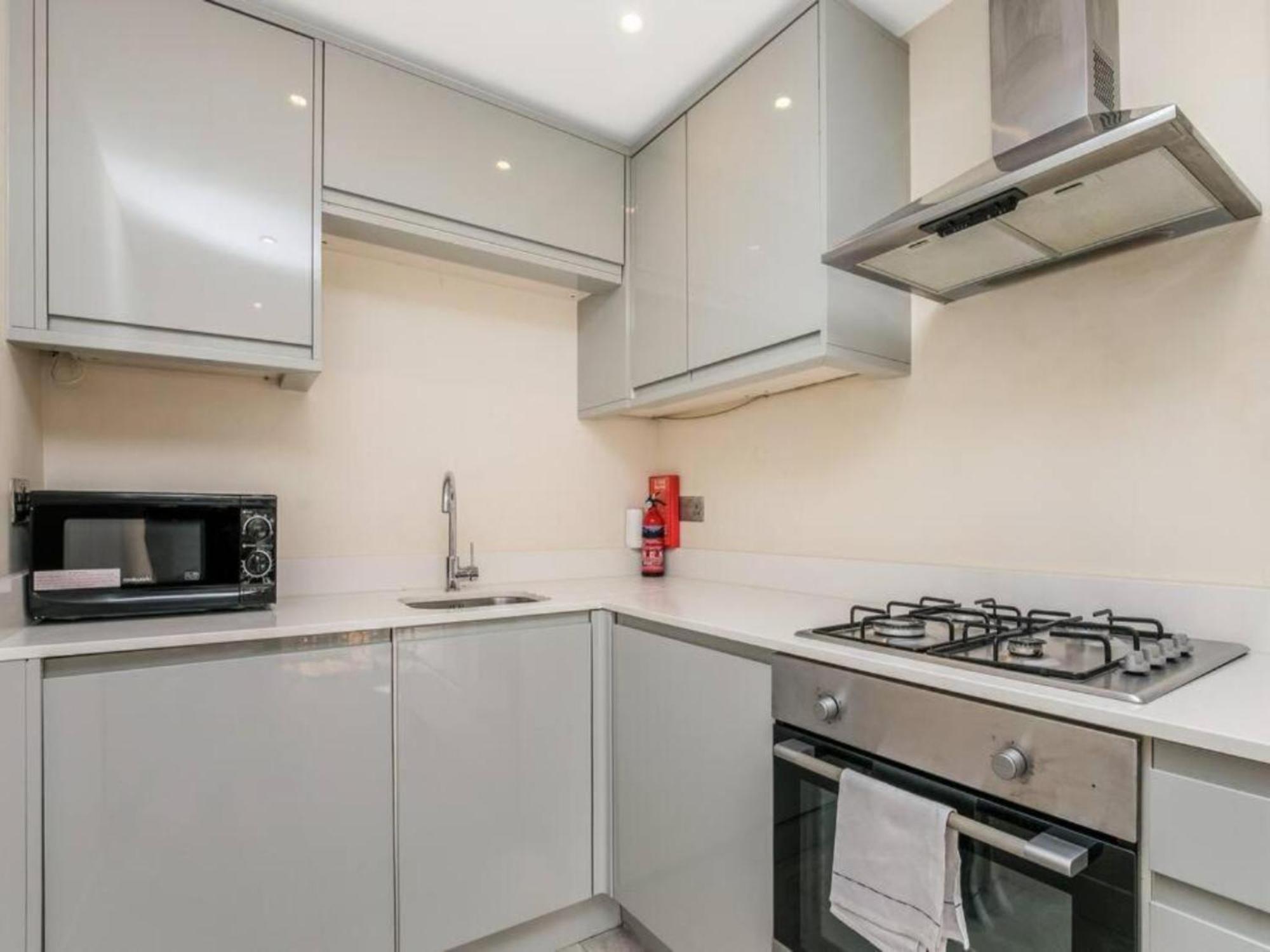 Pass The Keys Ealing Queen Of The Suburbs 2Bd Apartment ロンドン エクステリア 写真
