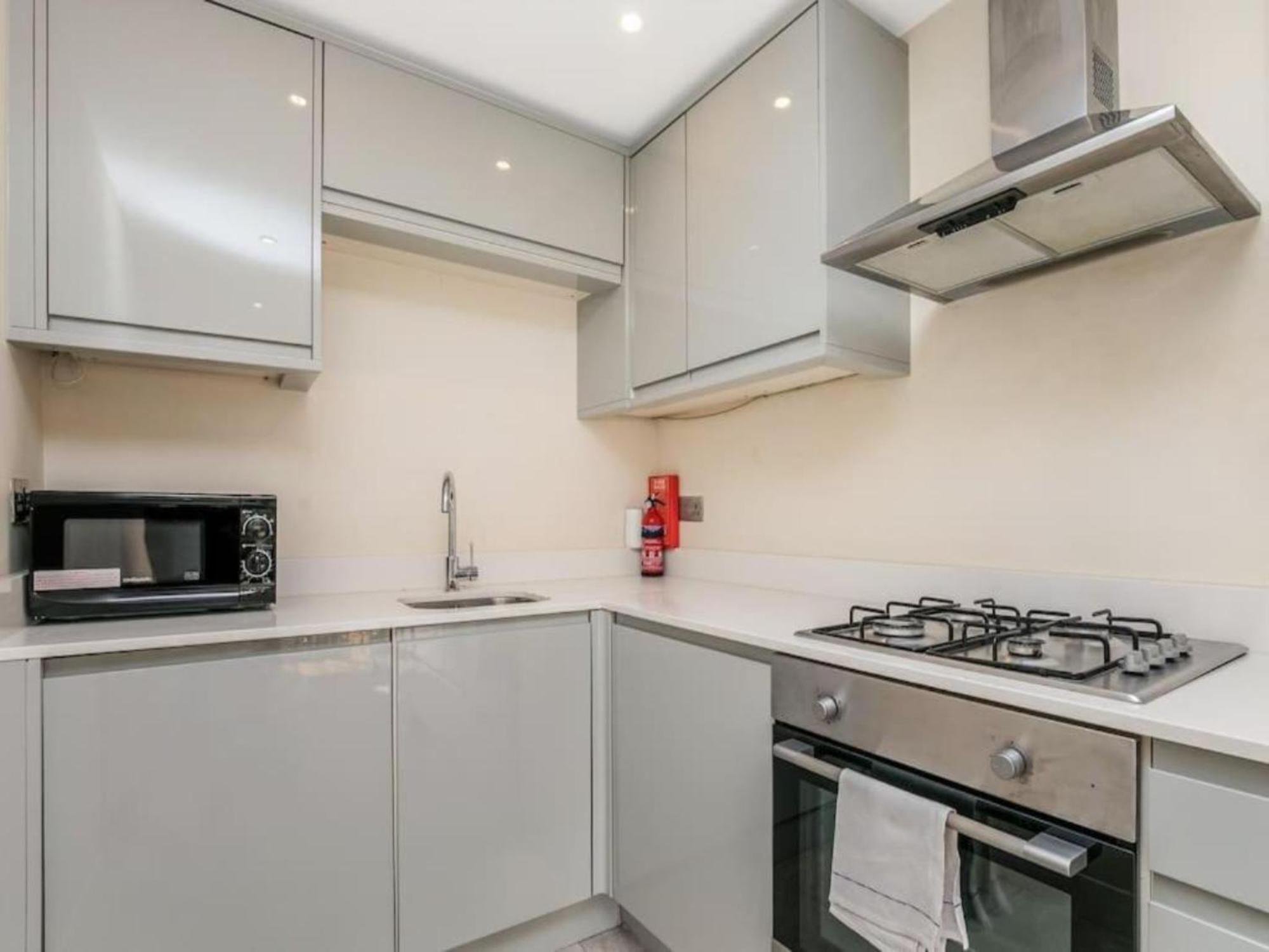Pass The Keys Ealing Queen Of The Suburbs 2Bd Apartment ロンドン エクステリア 写真