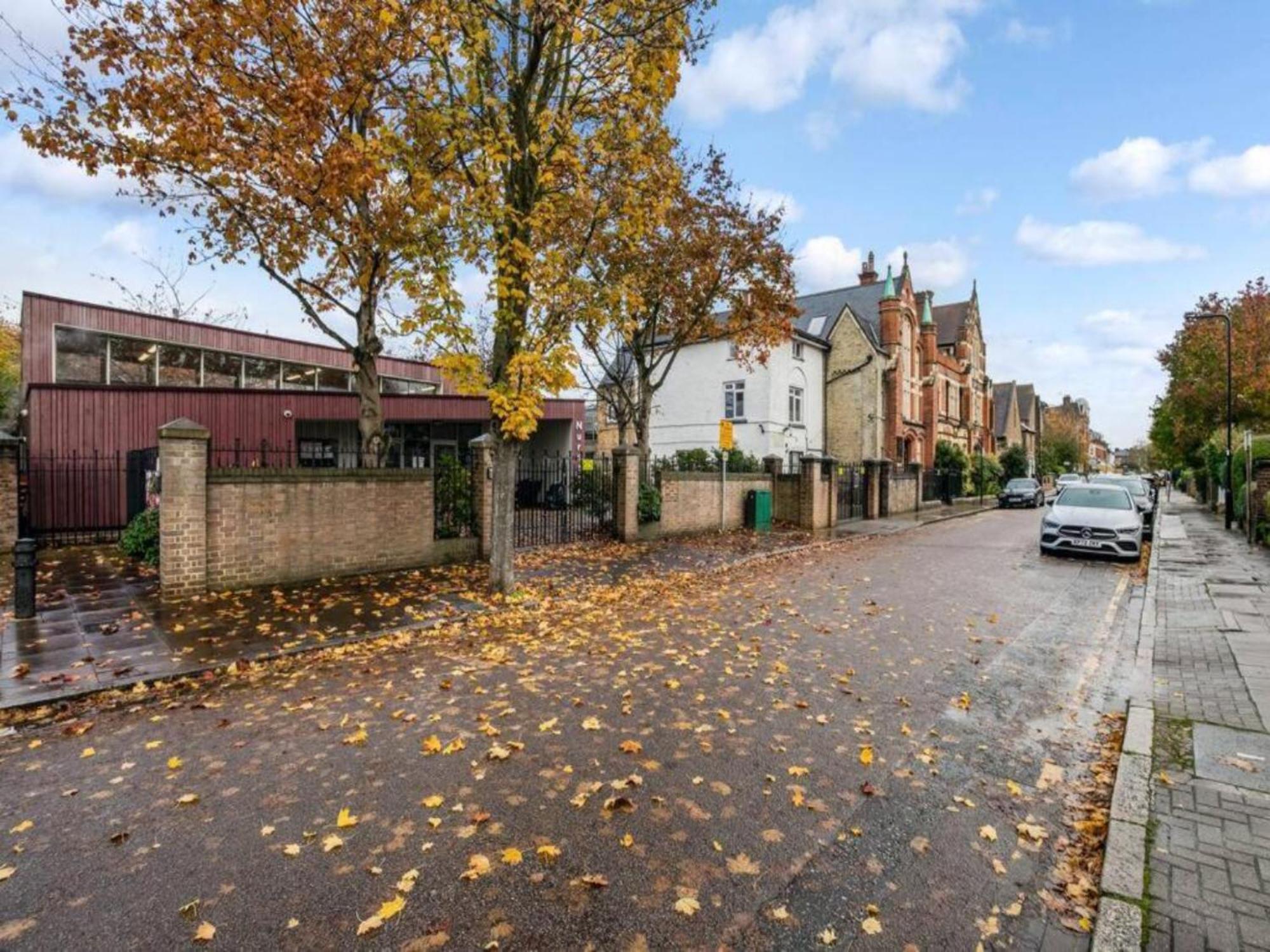 Pass The Keys Ealing Queen Of The Suburbs 2Bd Apartment ロンドン エクステリア 写真